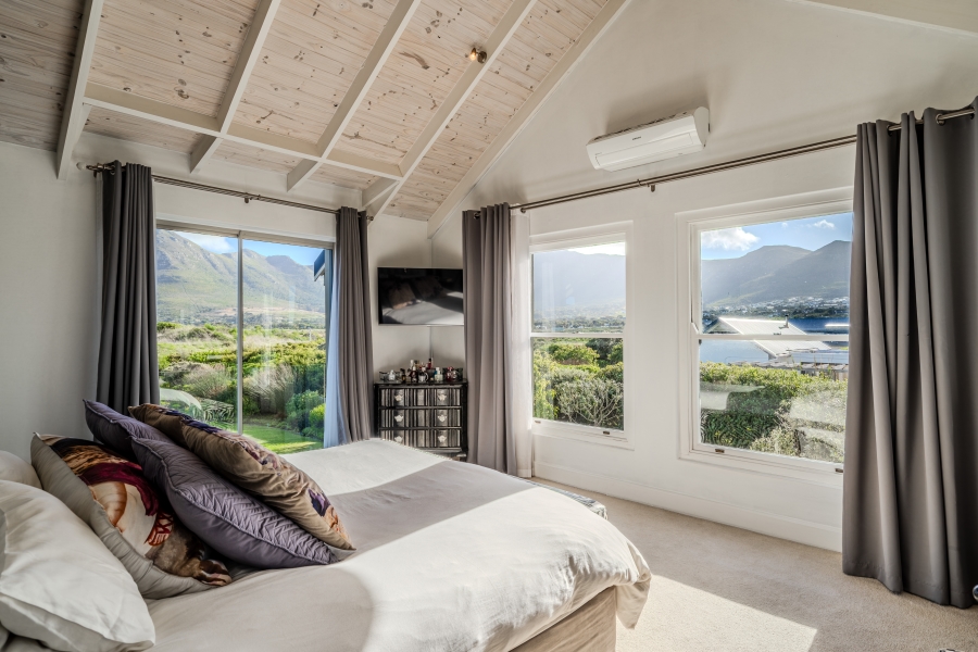 To Let 3 Bedroom Property for Rent in Lake Michelle Western Cape